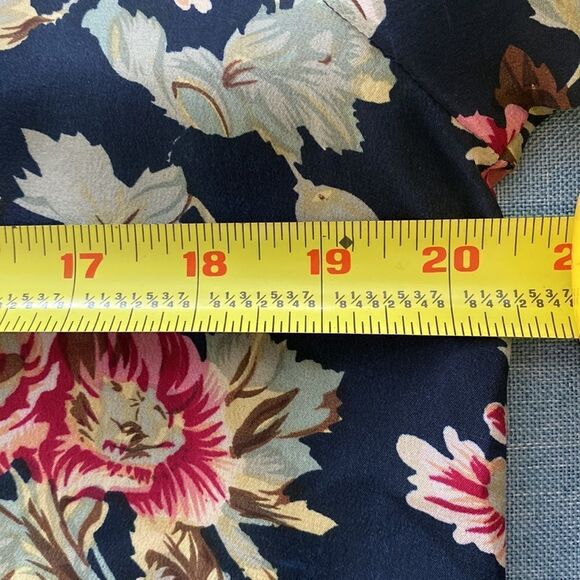 Orvis silk floral short sleeve button closure blouse top size S - Picture 7 of 8